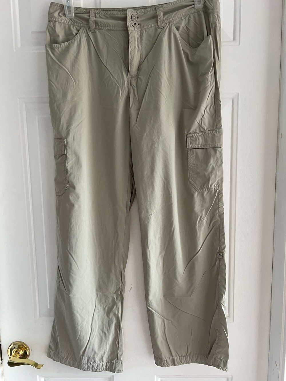 Patagonia Women’s Cargo Pants in Light Khaki